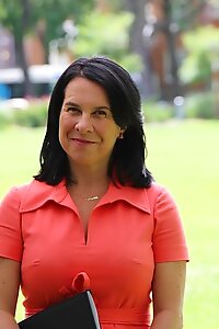 ValerieTS....a mature and sexy post-op TS