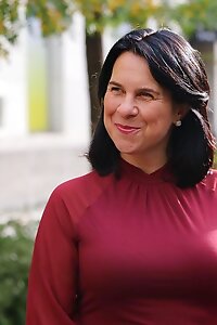 ValerieTS....a mature and sexy post-op TS