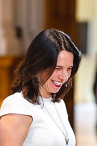 ValerieTS....a mature and sexy post-op TS