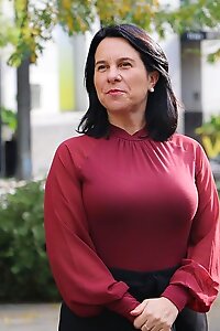 ValerieTS....a mature and sexy post-op TS