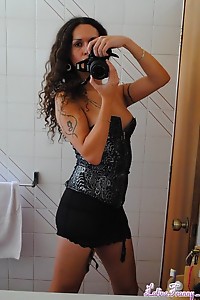 Sexy tgirl making photos of herself