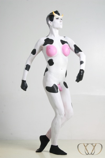 Naughty Danni cow bodypainting - ShemaleTubeVideos