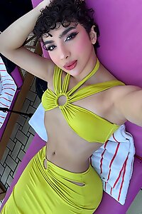Foxy Alex sexy latina femboy