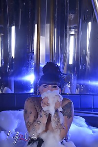 Kelly Clare gets Hot and Horny and Jacks Off her Cock after a Nice Bubble Bath