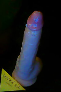 Je m'encule avec un gode