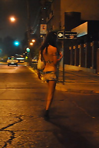 Nikki hooking on Street