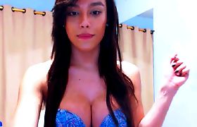 Hot Shemale Masturbation Moans on Webcam